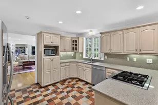 2 Larchwood Ln, East Lyme, CT 06333 - Photo 13