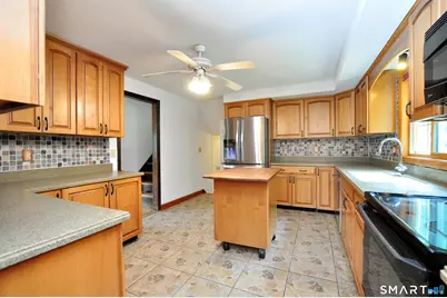 22 Jeffrey Lane, Newington, CT 06111 - Photo 5