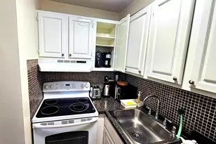 100 York St, New Haven, CT 06511 - Photo 13