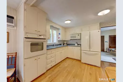 8 Circle Drive, Enfield, CT 06082 - Photo 7