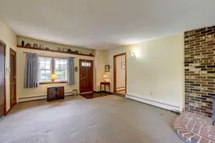 8 Circle Dr, Enfield, CT 06082 - Photo 5