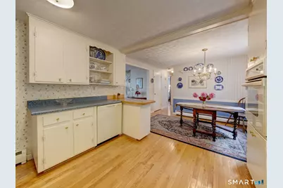 8 Circle Drive, Enfield, CT 06082 - Photo 9