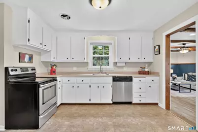 33 Brent Road, Manchester, CT 06042 - Photo 11