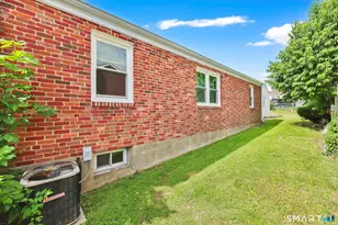 104 Exeter St, Hartford, CT 06106 - Photo 7