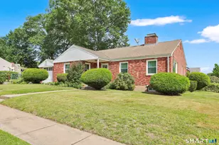 104 Exeter St, Hartford, CT 06106 - Photo 3