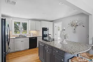 4 Ireland Rd, Wethersfield, CT 06109 - Photo 15