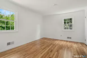 29 Coachlamp Ln, Darien, CT 06820 - Photo 27