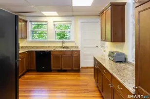 58 Shore Dr, Branford, CT 06405 - Photo 9