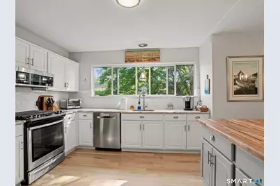 85 Viscount Drive #15B, Milford, CT 06460 - Photo 13