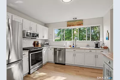 85 Viscount Drive #15B, Milford, CT 06460 - Photo 15