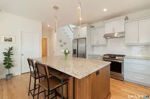 2 Iris Ct, Cromwell, CT 06416 - Photo 7