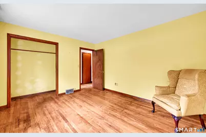 39 Woodbine Circle, Bridgeport, CT 06606 - Photo 23