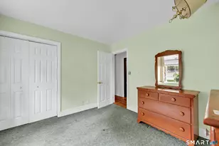 39 Woodbine Cir, Bridgeport, CT 06606 - Photo 15