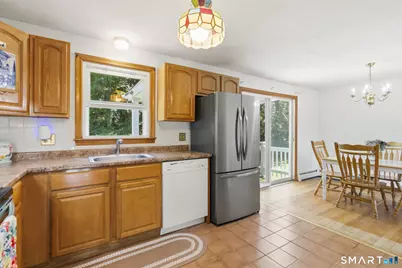 39 Putnam Street, Newington, CT 06111 - Photo 11