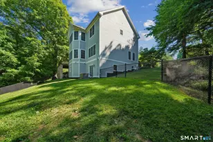132 E Hunting Ridge Rd, Stamford, CT 06903 - Photo 3