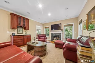 132 E Hunting Ridge Rd, Stamford, CT 06903 - Photo 11