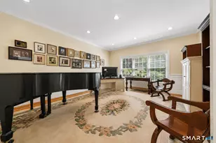 132 E Hunting Ridge Rd, Stamford, CT 06903 - Photo 13