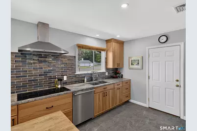 9 Laurel Hill Drive South, East Lyme, CT 06357 - Photo 9