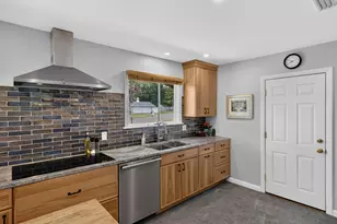 9 Laurel Hill Dr S, East Lyme, CT 06357 - Photo 9