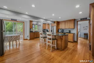 66 Clipper Ct, Groton, CT 06355 - Photo 9