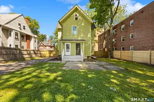 11 Marshall St, Hartford, CT 06105 - Photo 3