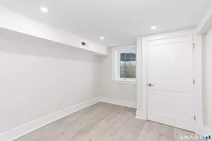 42 Poe Ct, Fairfield, CT 06825 - Photo 11