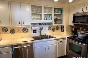25 Orchard St, Stonington, CT 06378 - Photo 11