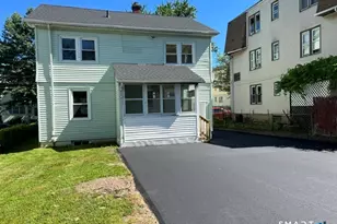 27 Arnold St, Hartford, CT 06106 - Photo 9