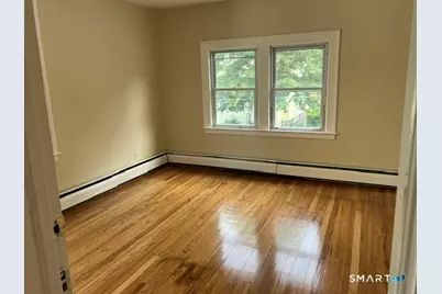 27 Arnold Street, Hartford, CT 06106 - Photo 15