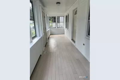 27 Arnold Street, Hartford, CT 06106 - Photo 11
