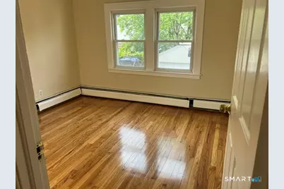 27 Arnold Street, Hartford, CT 06106 - Photo 17