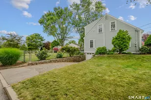 181 Ocean View Ave, Groton, CT 06355 - Photo 5
