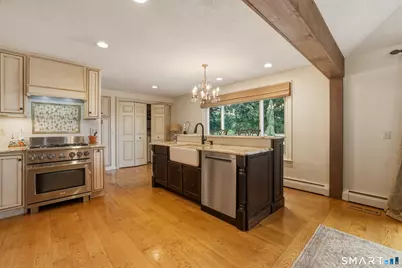 571 Woodland Street, Glastonbury, CT 06073 - Photo 9