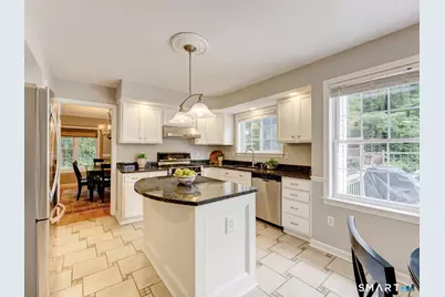 152 Chase Hollow Lane, Glastonbury, CT 06033 - Photo 5