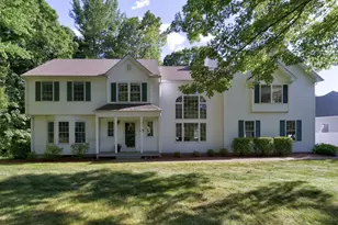152 Chase Hollow Ln, Glastonbury, CT 06033 - Photo 1
