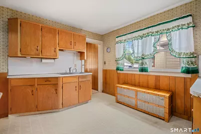 81 Woodlawn Street, West Hartford, CT 06110 - Photo 11