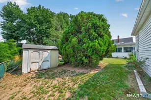 50 Summit Ave, East Haven, CT 06512 - Photo 31