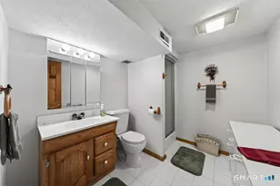 50 Summit Ave, East Haven, CT 06512 - Photo 23