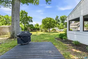 95 Carmel St, Hamden, CT 06518 - Photo 33