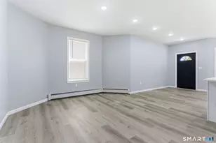 102 Capen St, Hartford, CT 06120 - Photo 11