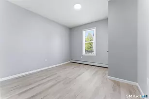 102 Capen St, Hartford, CT 06120 - Photo 15