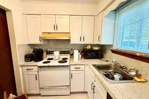71 Bentwood Dr, Waterbury, CT 06705 - Photo 11