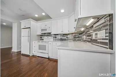 10 Wells Avenue, Stamford, CT 06902 - Photo 5