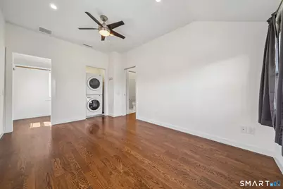 10 Wells Avenue, Stamford, CT 06902 - Photo 21