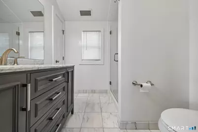 10 Wells Avenue, Stamford, CT 06902 - Photo 19