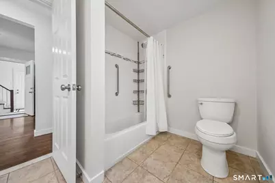 10 Wells Avenue, Stamford, CT 06902 - Photo 9