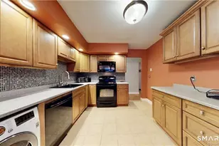 125 Warner Hill Rd, Stratford, CT 06614 - Photo 15