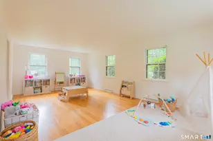 260 Pilgrim Ln, Stratford, CT 06614 - Photo 17