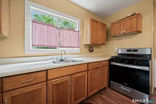 220 Murray St, Meriden, CT 06450 - Photo 7