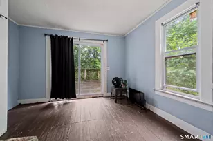220 Murray St, Meriden, CT 06450 - Photo 9